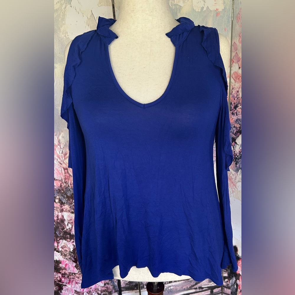 Boston Proper - Blue Ruffle Trim Deep Cold Shoulder Sleeve Top. Size S